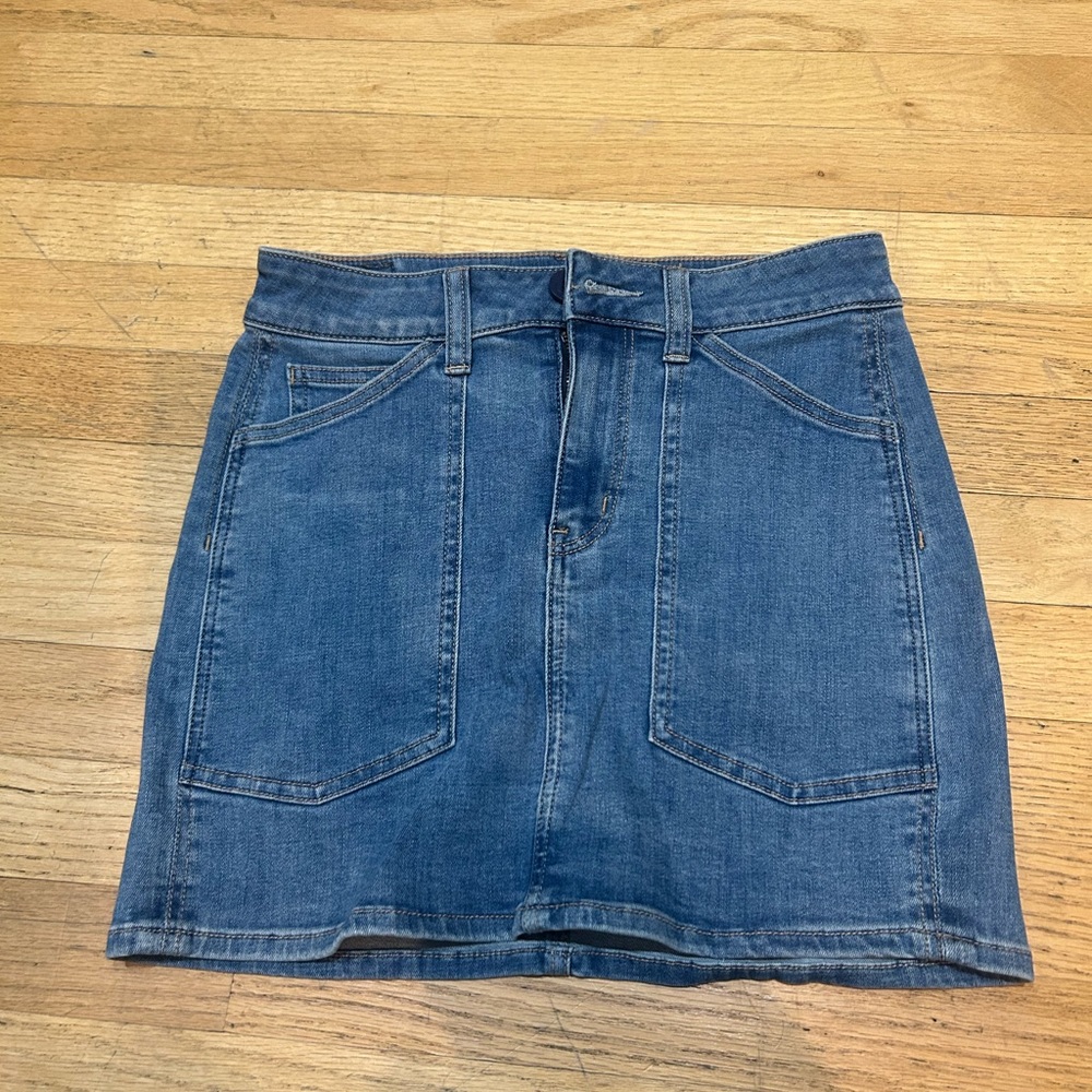 American Eagle Stretchy Jean Skirt Size 2